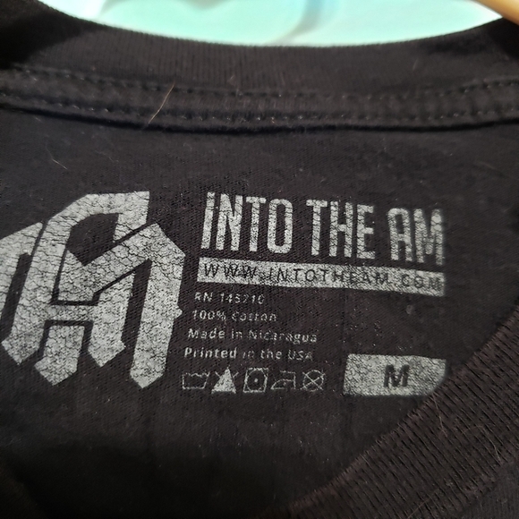 Into the AM men's medium - Picture 3 of 3